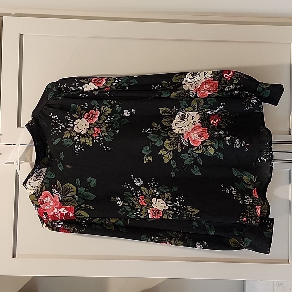 NWOT LOFT, Women's Black Floral Tie Back Blouse, Large